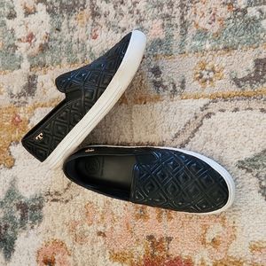 Tory Burch Blk leather flats